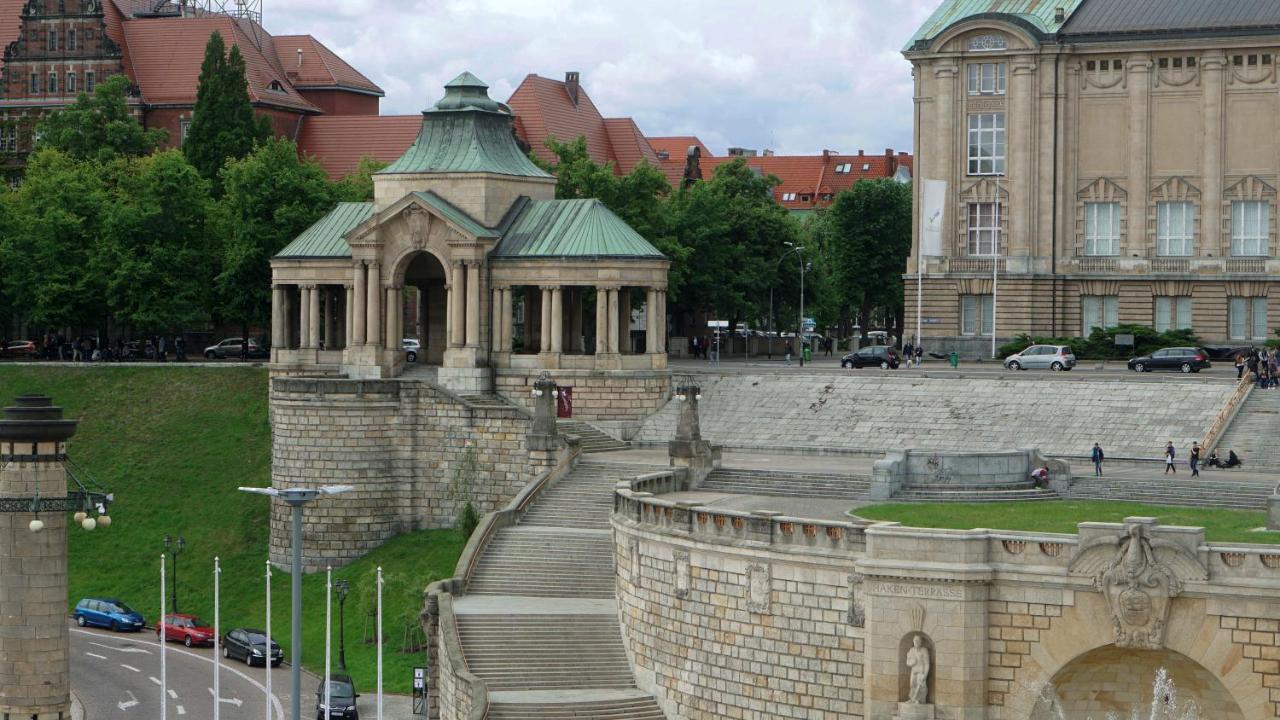 Studencki Dom Marynarza Pasat Vandrerhjem Szczecin Eksteriør bilde